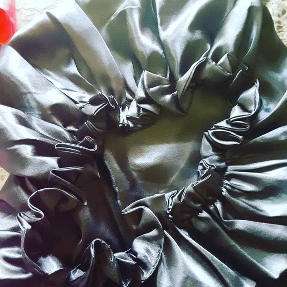 Satin Reversible Bonnets - Picture 3 of 3